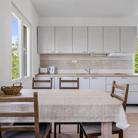 Apartman Apartments Zlarin Zlarin