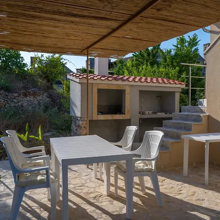 Apartments Zlarin Apartman