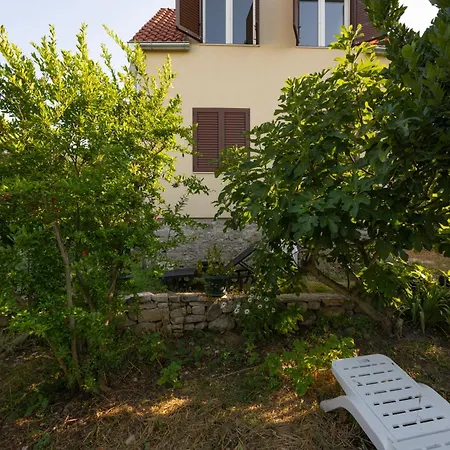 Apartman Apartments Zlarin