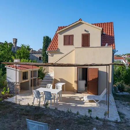 Apartments Zlarin Apartman *